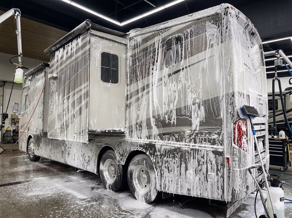 Adventure Caravan Deep Polish